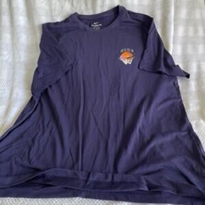 NWOT Nike Basketball Dripping Logo Short Sleeve, Size XXL